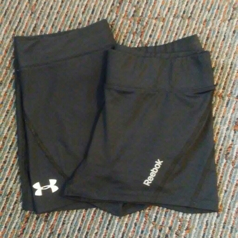 🌸  SOLD. REEBOK AND UNDER ARMOUR SHORTS🌸